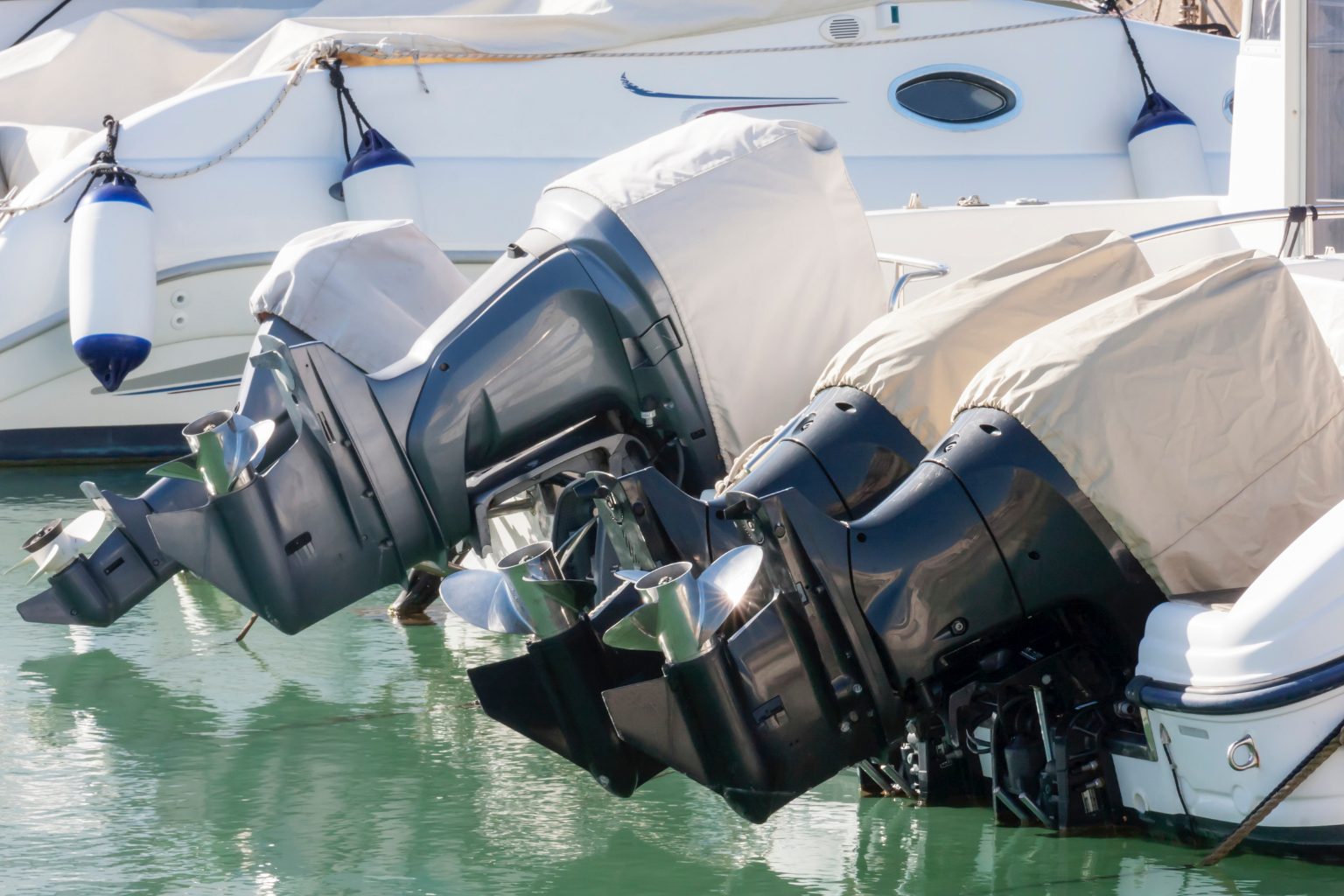 What Makes a Boat Inboard