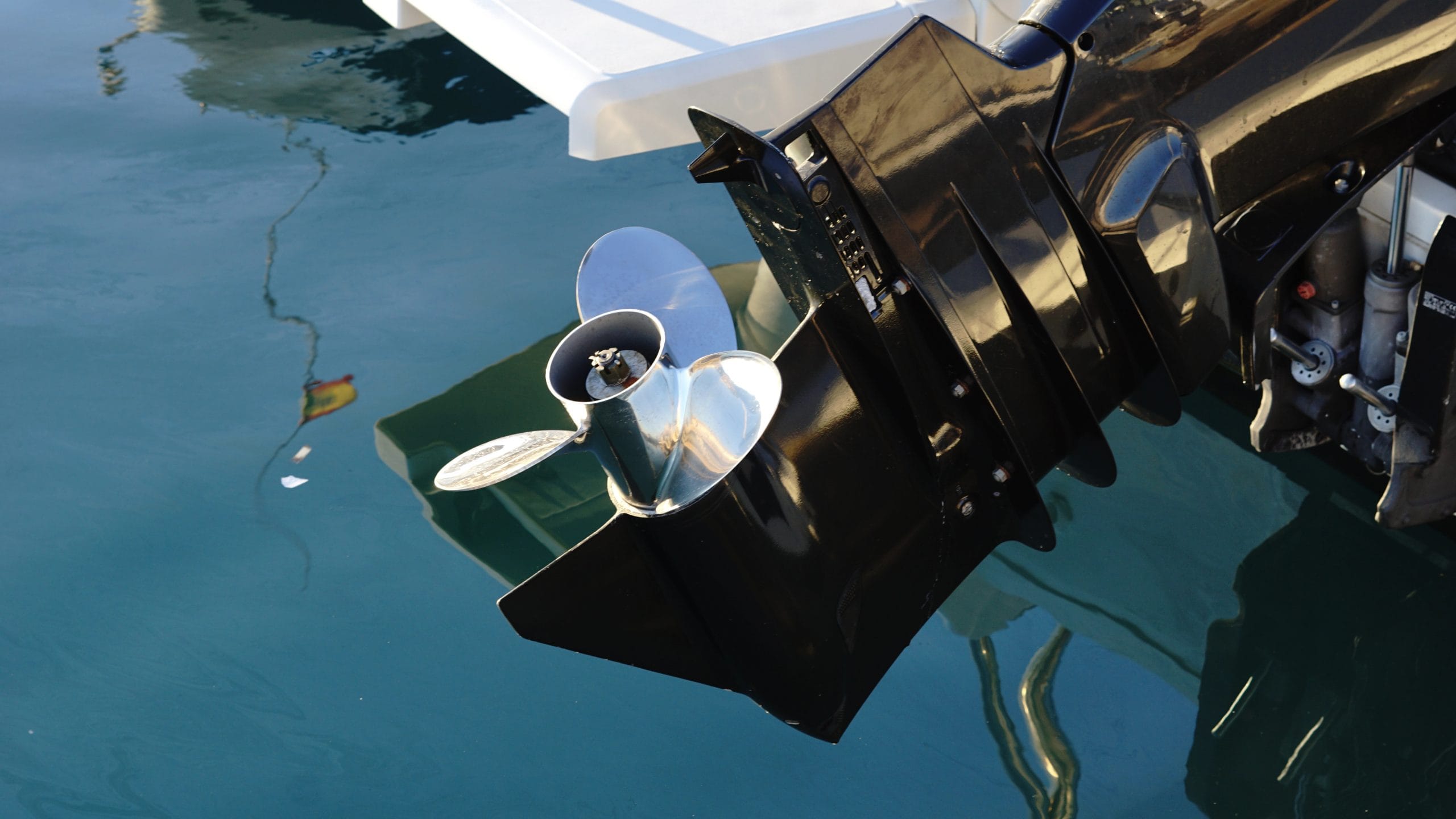 What is the Cause of a Propeller Vibration<br />
